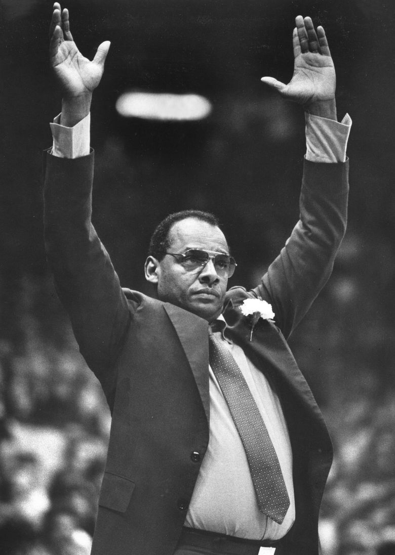 Former Washington State men's basketball coach George Raveling dies at 88 |  The Seattle Times