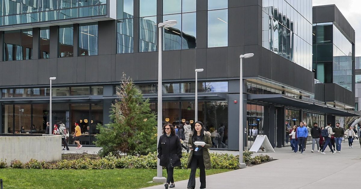 Microsoft issues returntooffice mandate for Seattlearea workers