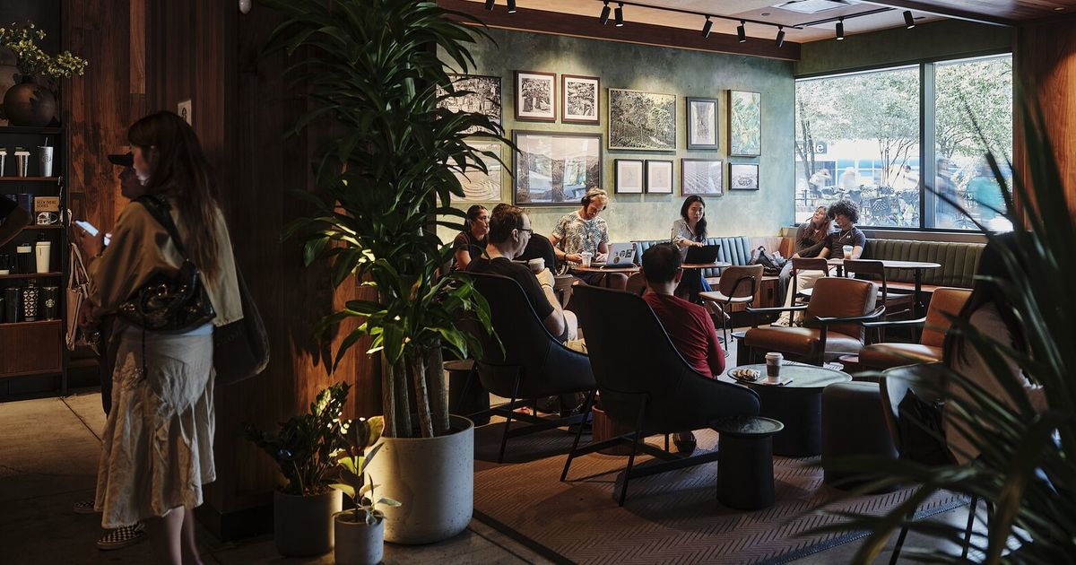 Starbucks' Turnaround Faces Barista Backlash Amid Union Push and Customer Frustrations