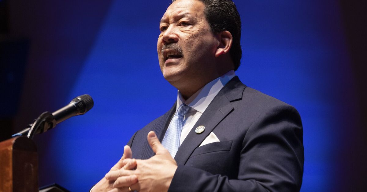 Harrell beantragt 80 Millionen Dollar für „Wiedergutmachungsfonds” für ...