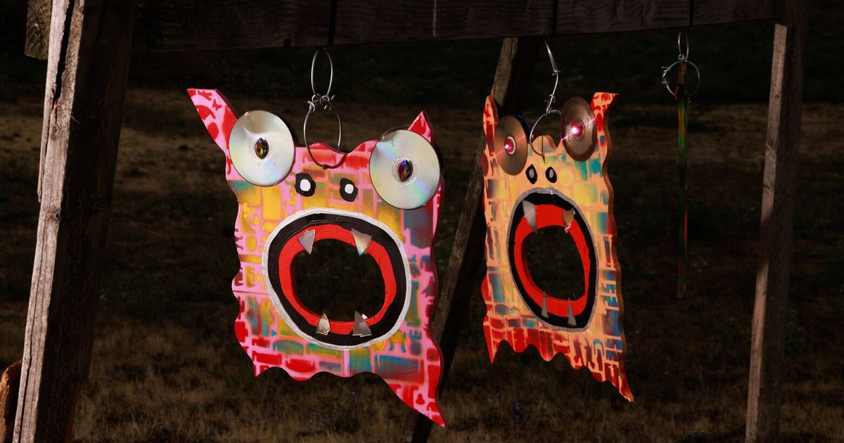 Seattle neighborhood's imagination turns a vacant lot into Dragon Land - The Seattle Times