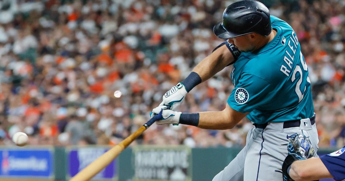 Mariners’ Cal Raleigh hits homer No. 58, moves closer to AL record