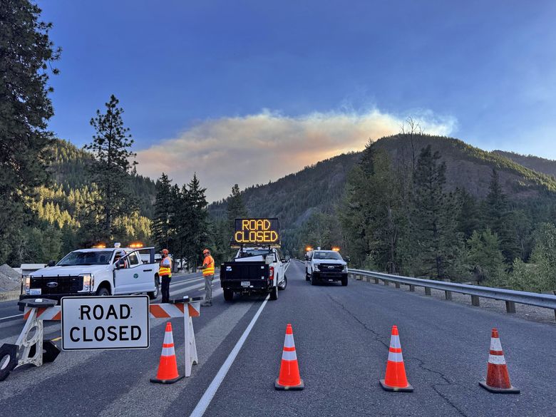 불길에 막힌 워싱턴주 산악도로…교통 두절·주민 대피 비상