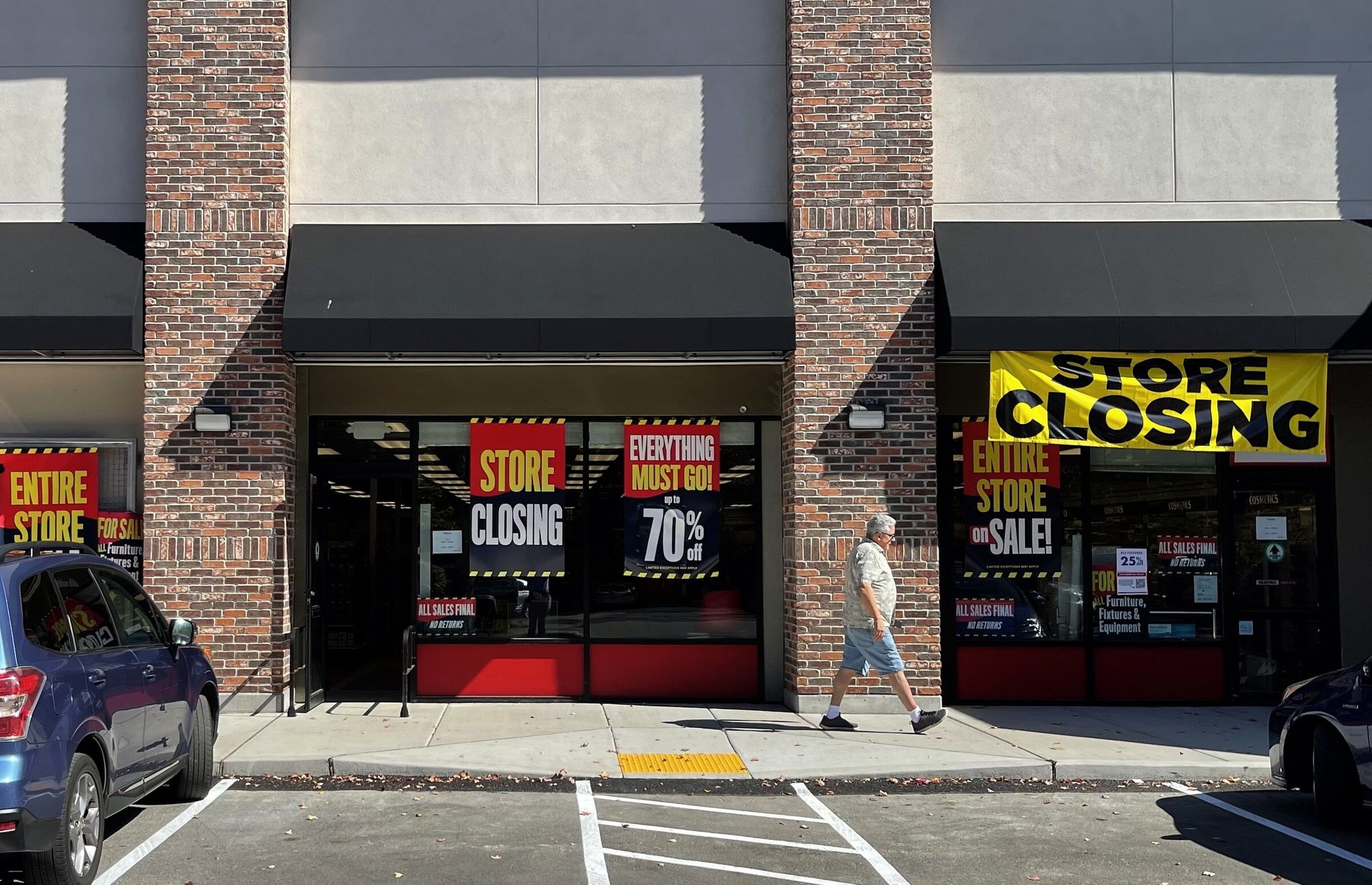 Everything must go: Seattle's 135-year-old Bartell Drugs fades away