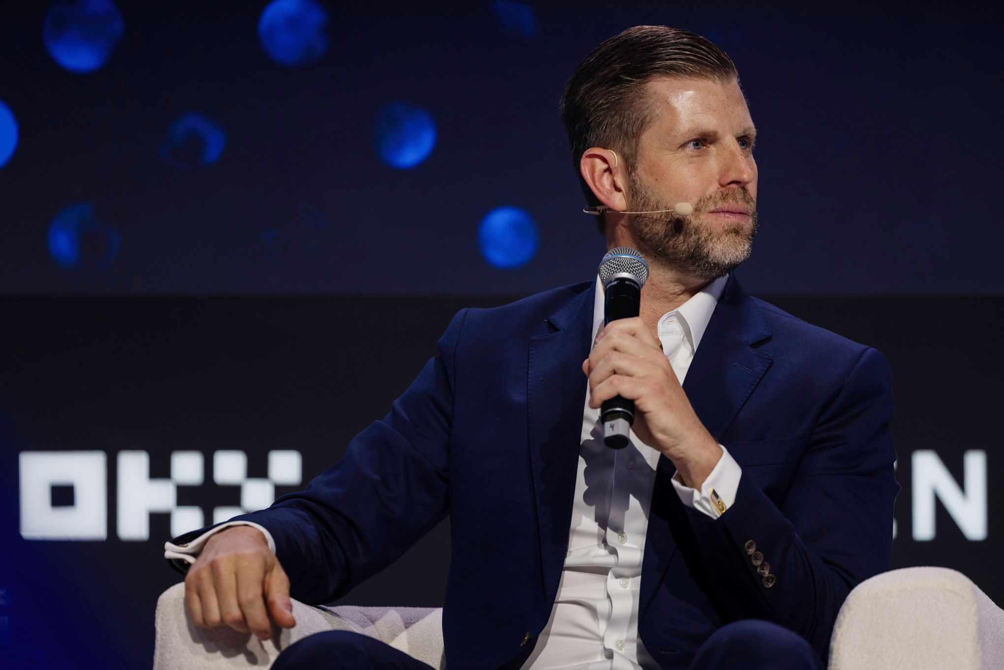 Trump Family Profits Even With Tepid Launch of Crypto Tokens | The Seattle  Times