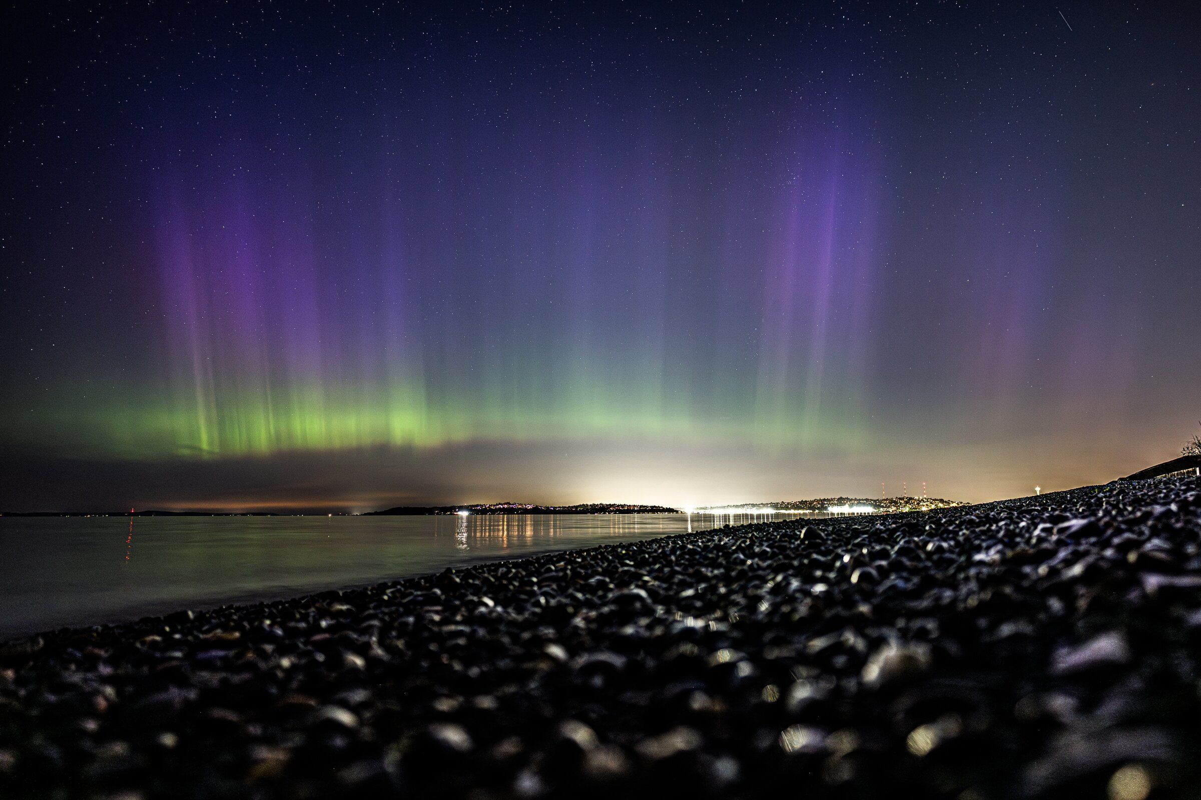 Northern lights stretch across Seattle's skyline | The Seattle Times