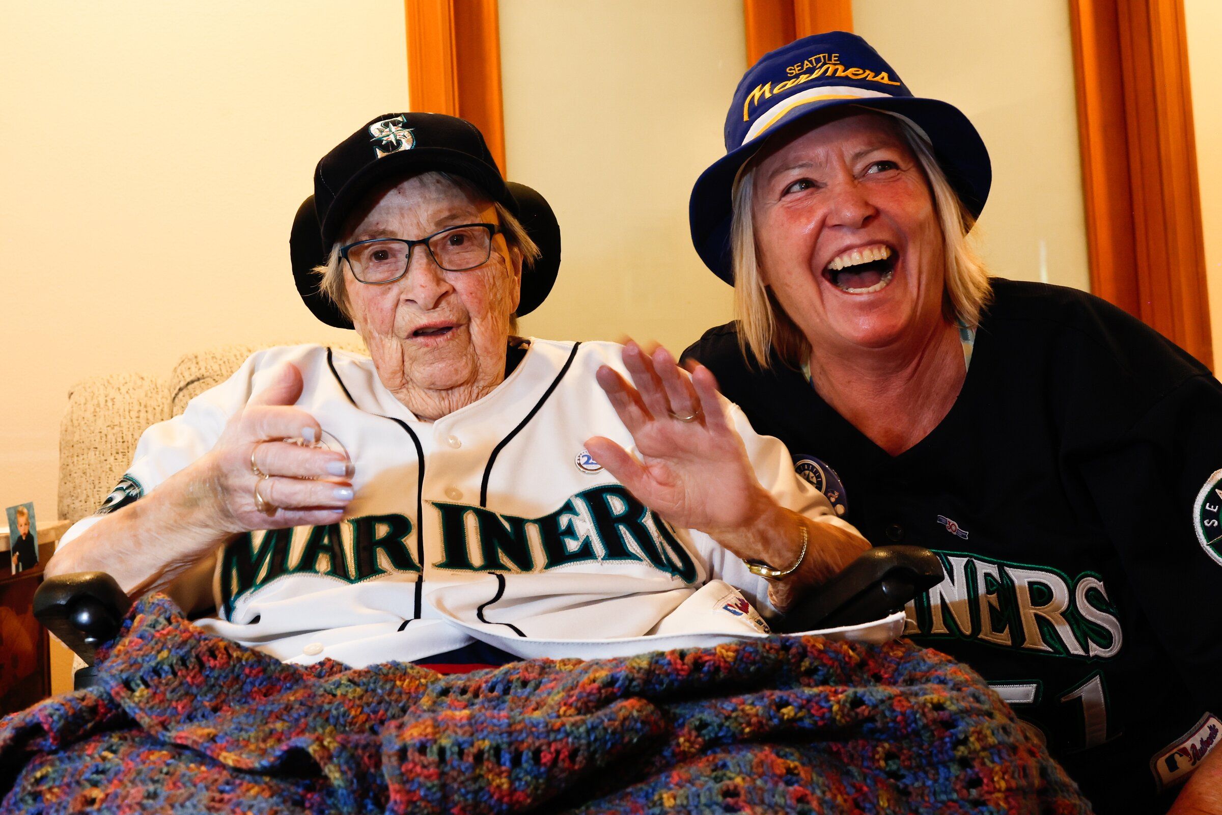 Mariners playoff run hits hard for Seattle fans grieving loved