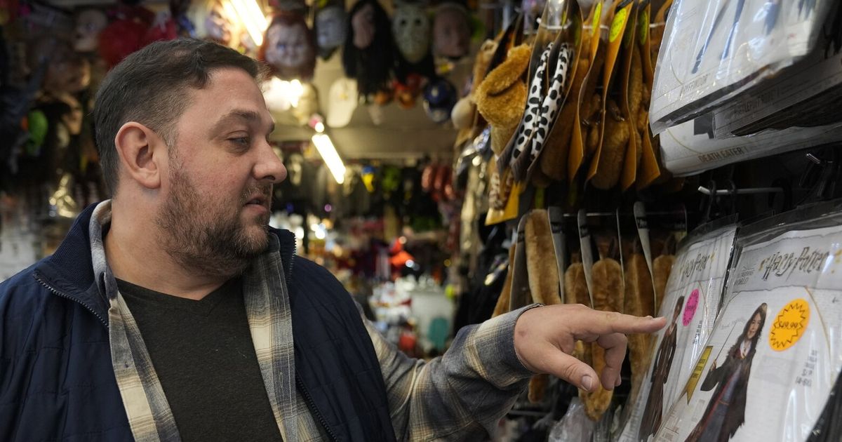 Family-owned costume shop in Chicago