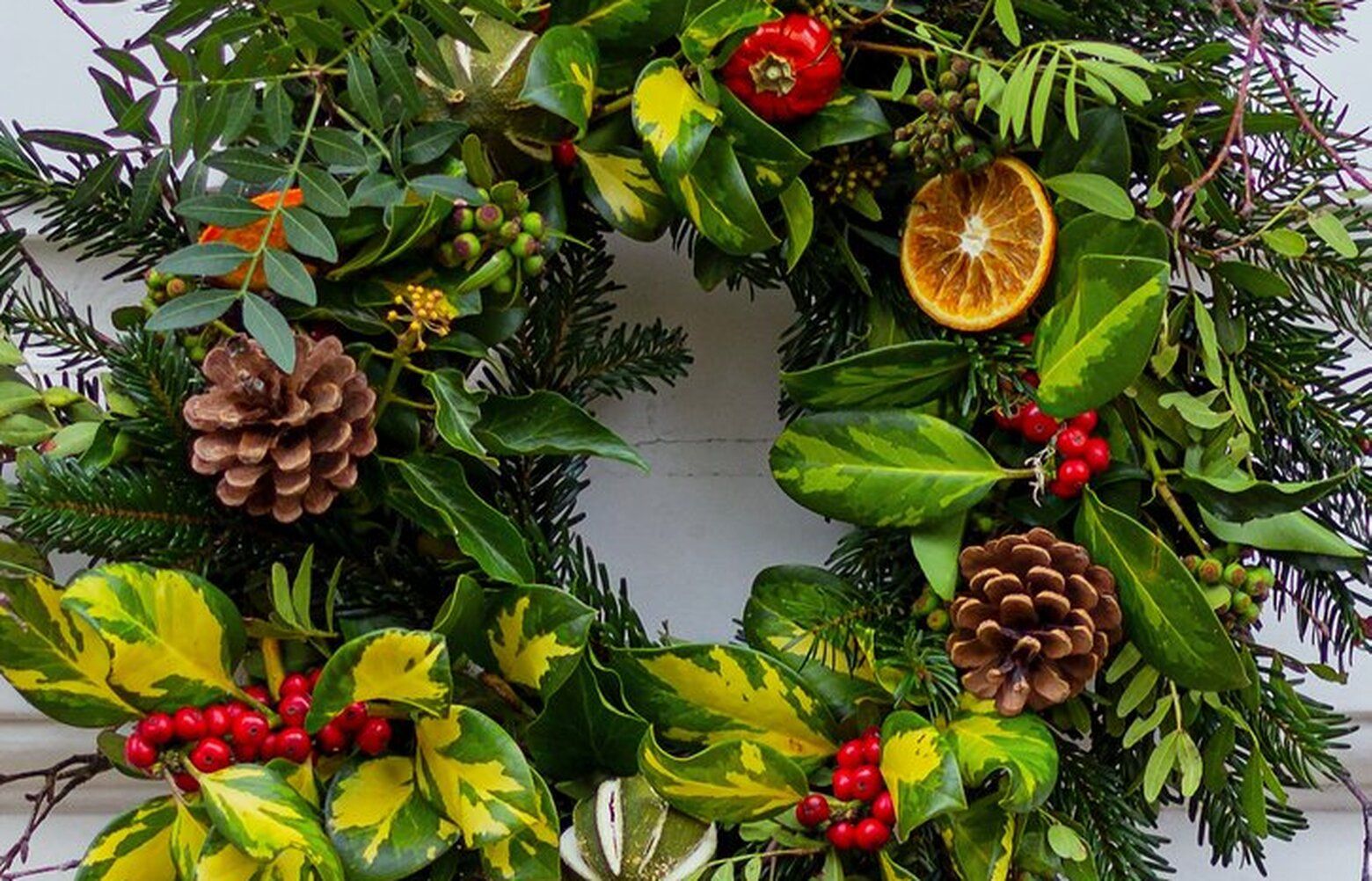 Make a holiday wreath that's the talk of the neighborhood | The