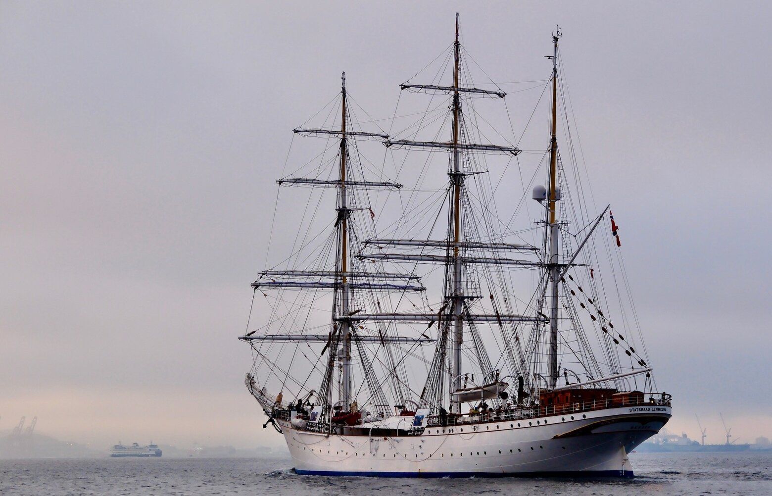 Century-old Norwegian tall ship, on world tour, docks in Seattle