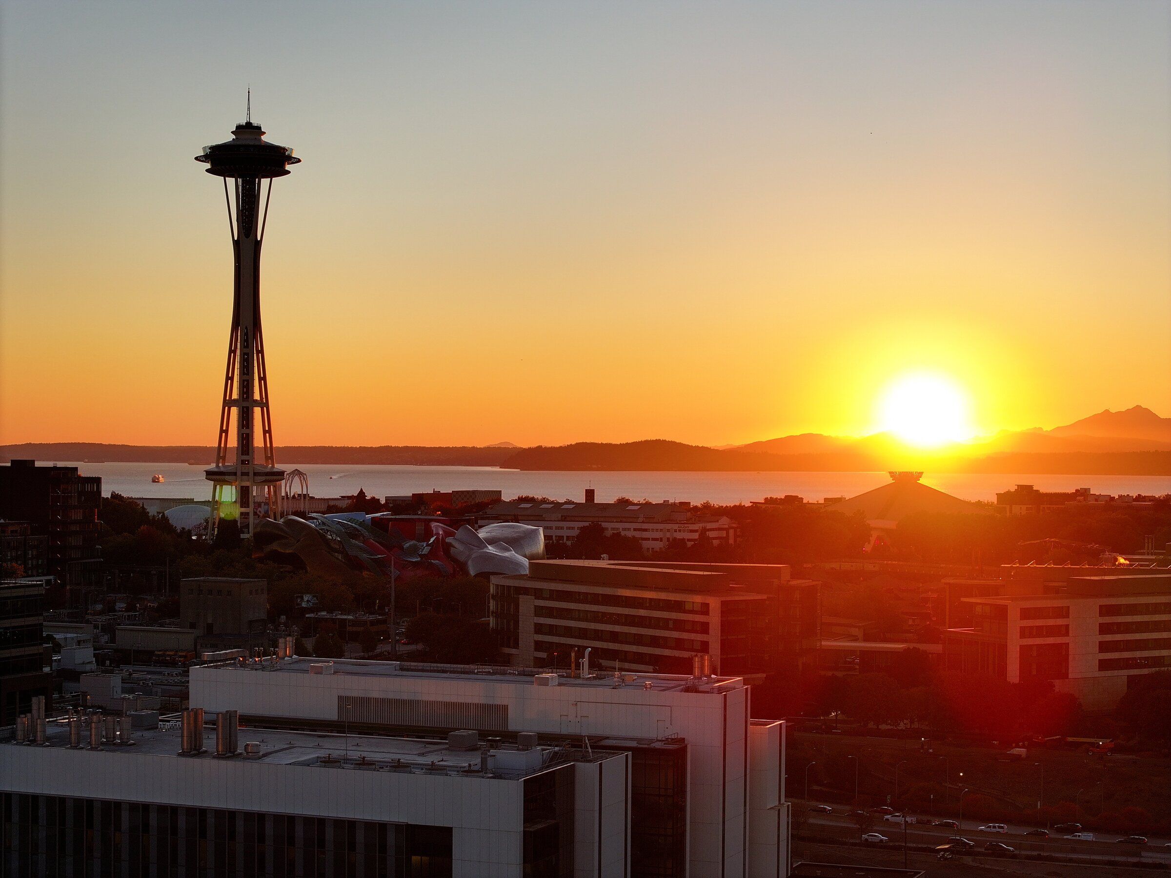 Seattle to see last 6 p.m. sunset of 2025; Chinook, Cayuse passes
