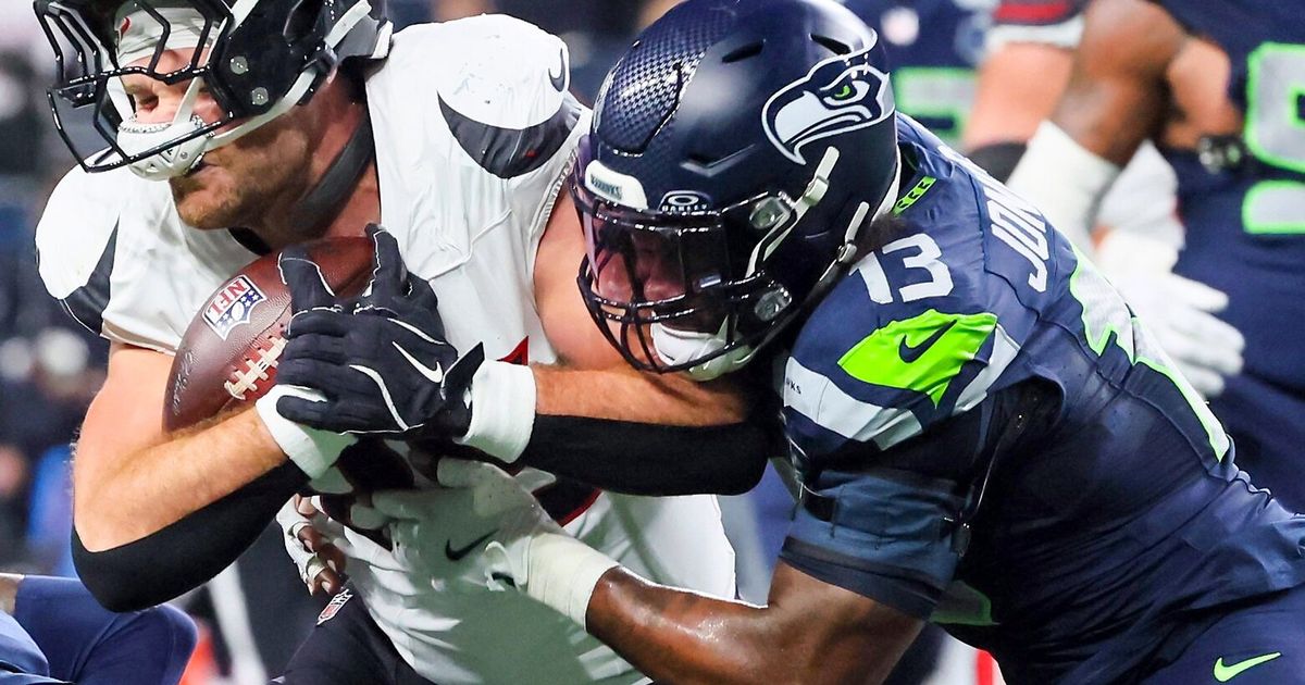 Staff predictions for Seahawks' Sunday night game at Commanders - The Seattle Times