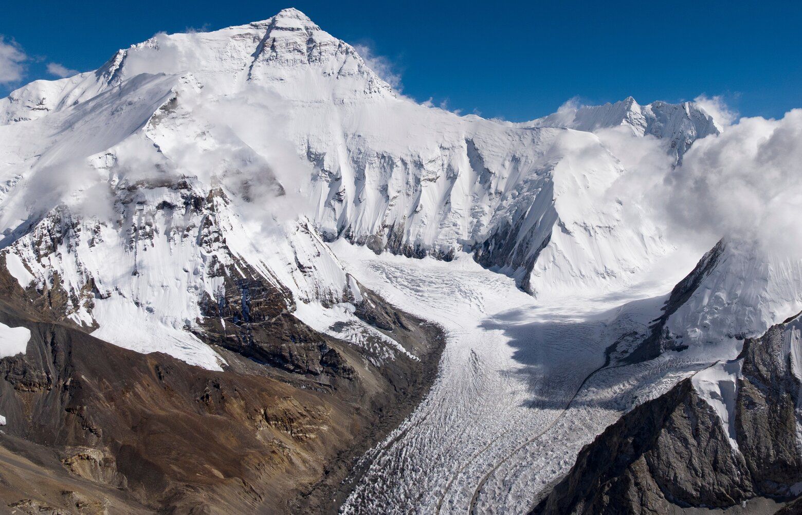 How mountaineer Jim Morrison made the first skiing descent of