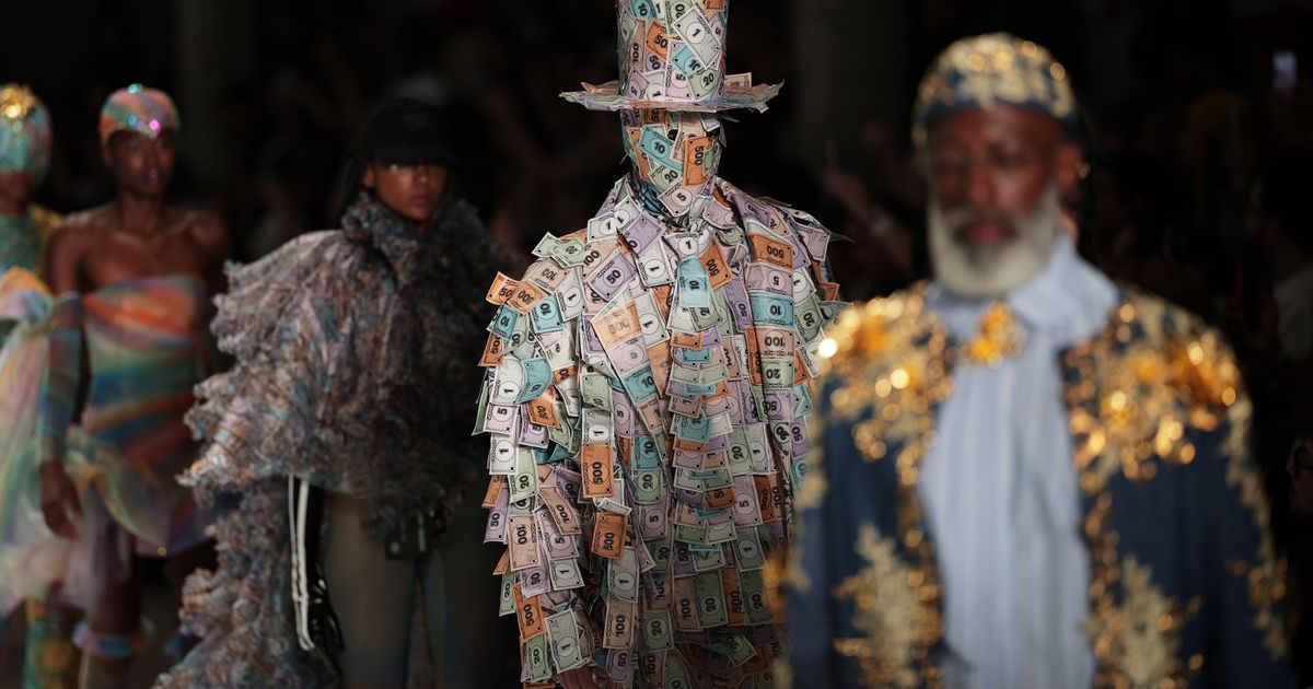 Photos of the latest styles at Sao Paulo Fashion Week | The Seattle Times