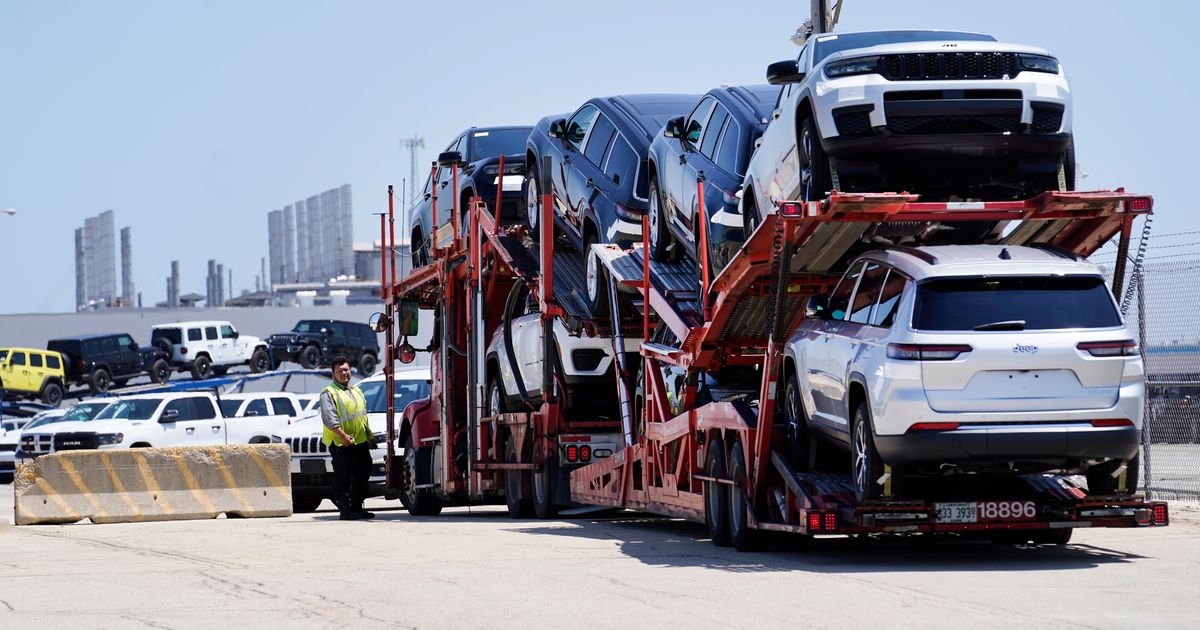 Stellantis says it will invest $13B to expand its US operations, adding more than 5,000 jobs