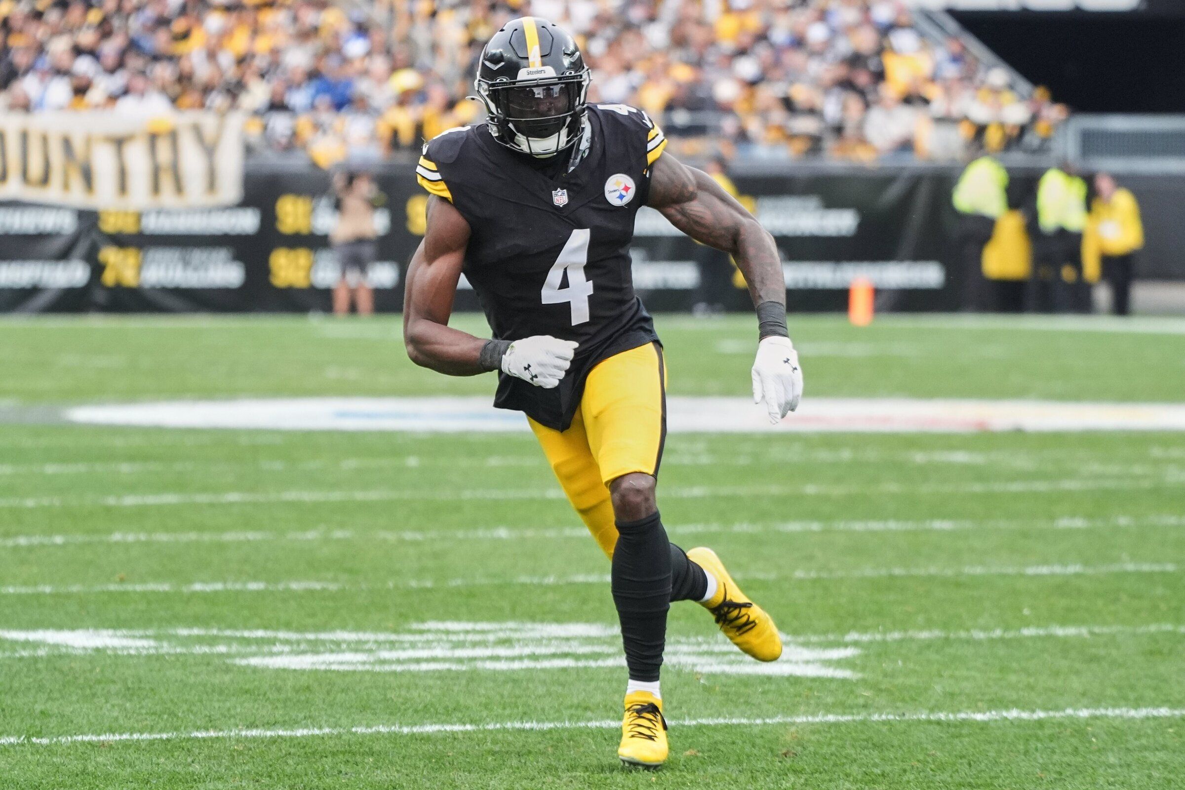 Ex-Seahawk DK Metcalf not frustrated by drop in targets with