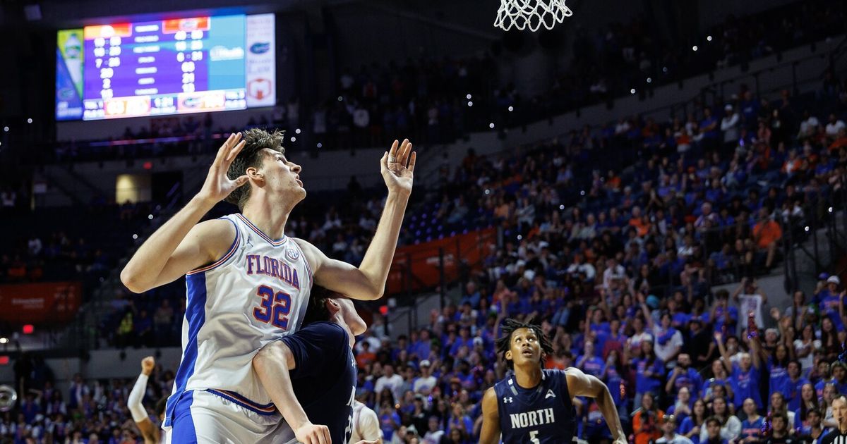 The world’s tallest teenager becomes the tallest player in college basketball history
