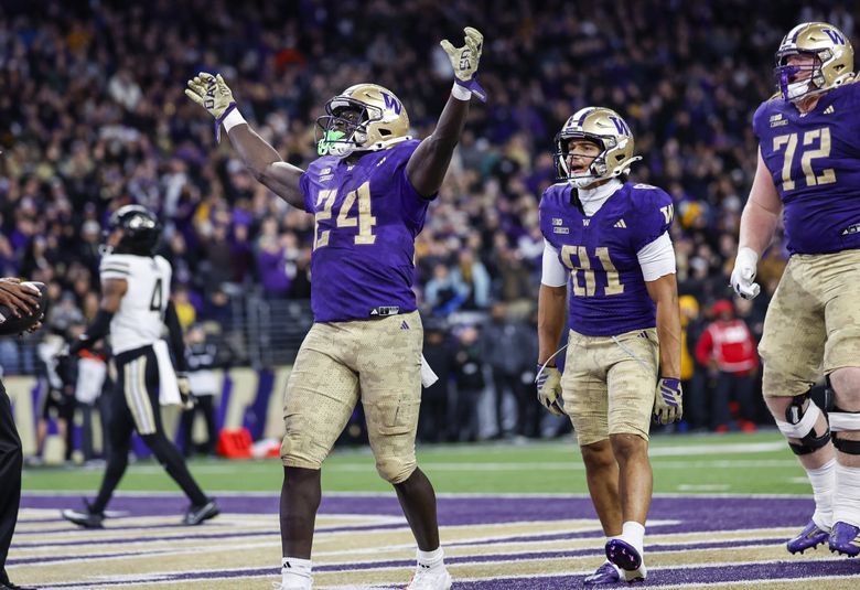Adam Mohammed scores on the one-yard run in the first quarter. The Purdue Boilermakers played the Washington Huskies in Big-Ten Football Saturday, Nov. 15, 2025 at Husky Stadium, in Seattle. (Dean Rutz / The Seattle Times)