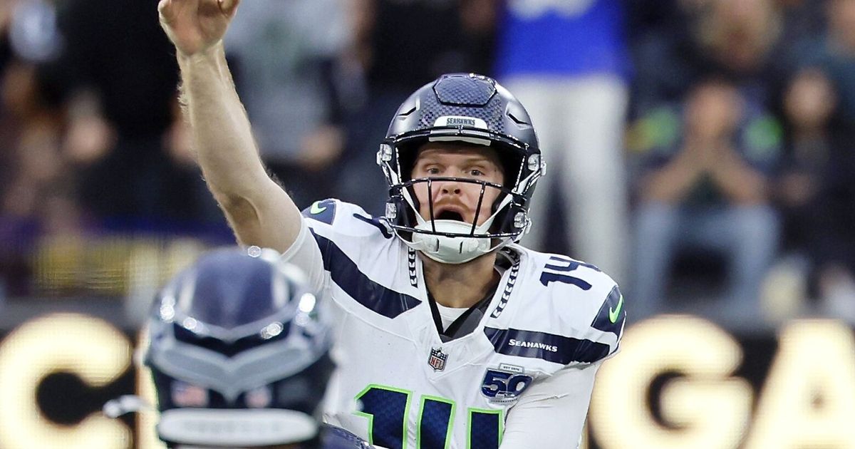 Sloppy Seahawks come up just short as Rams take NFC West lead