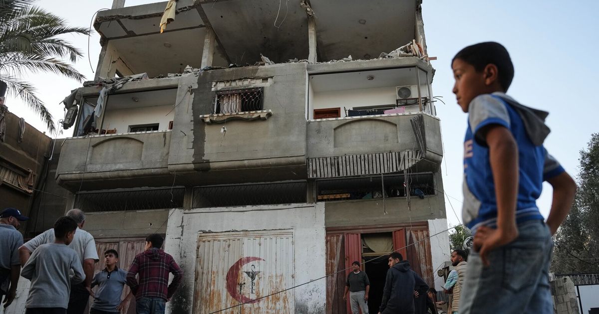 We're sorry. This image does not have any alternative text.