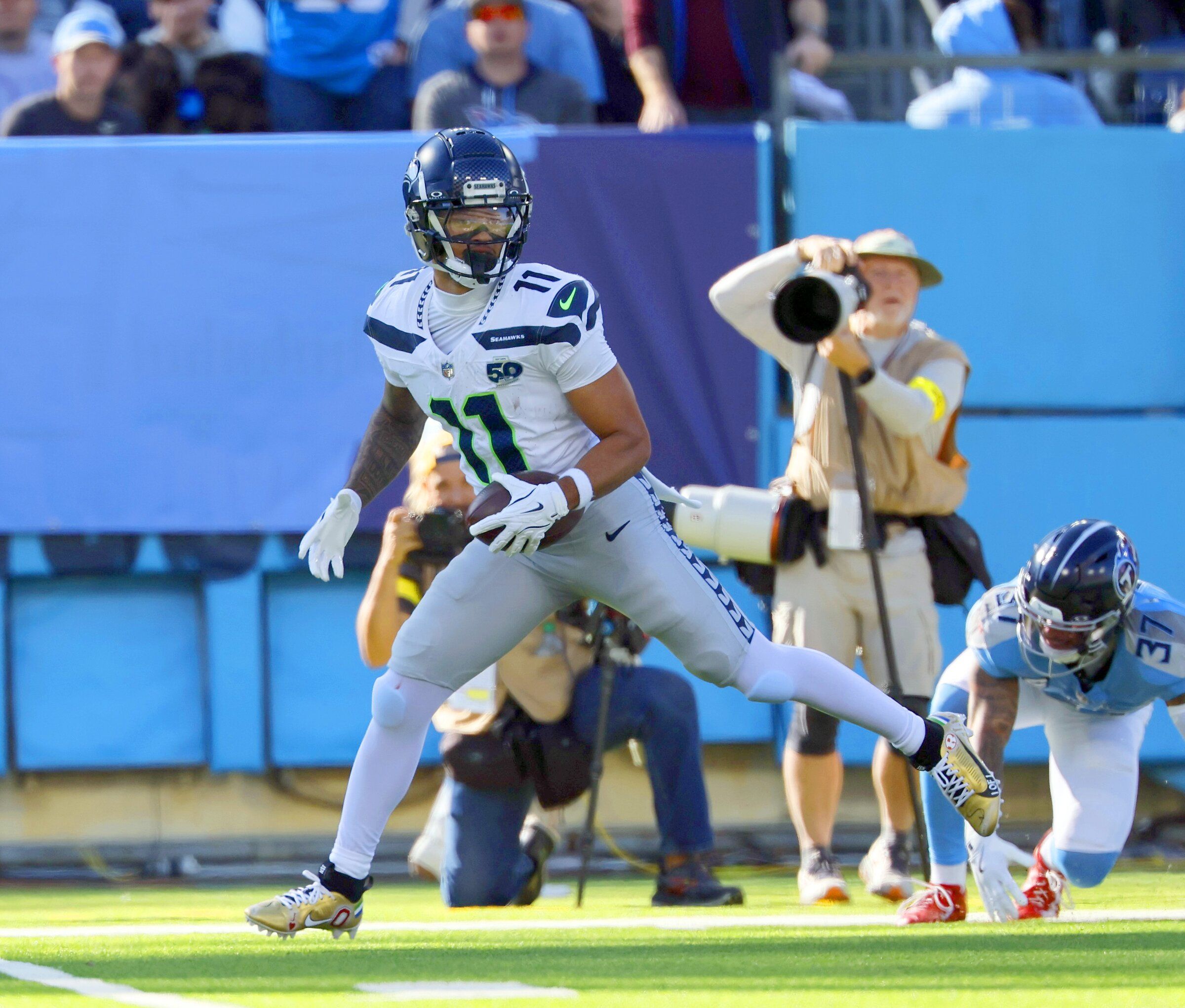 Jaxon Smith-Njigba breaks Seahawks receiving record vs. Titans