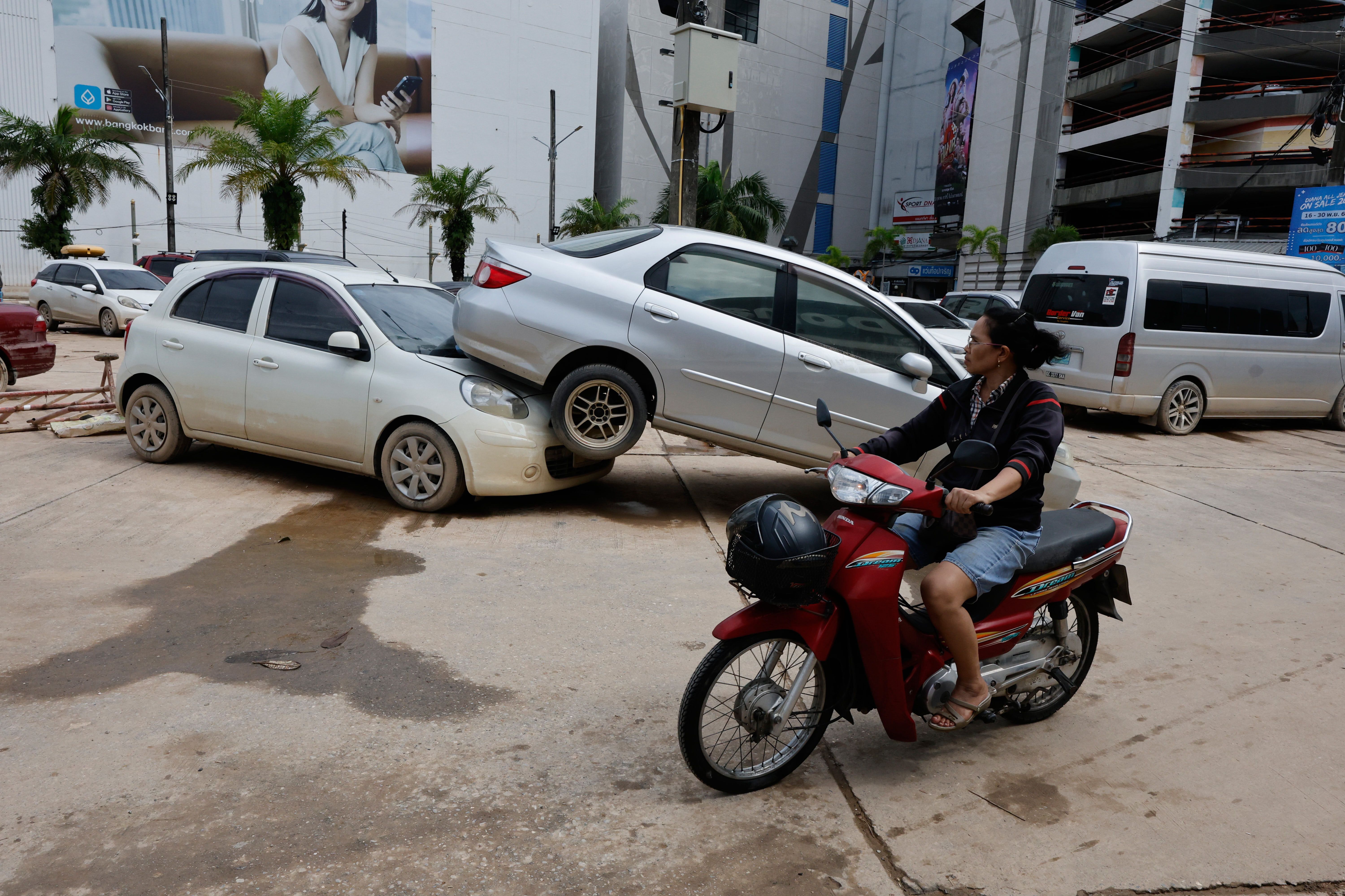Floodwaters are subsiding in southern Thailand as deaths exceed 80