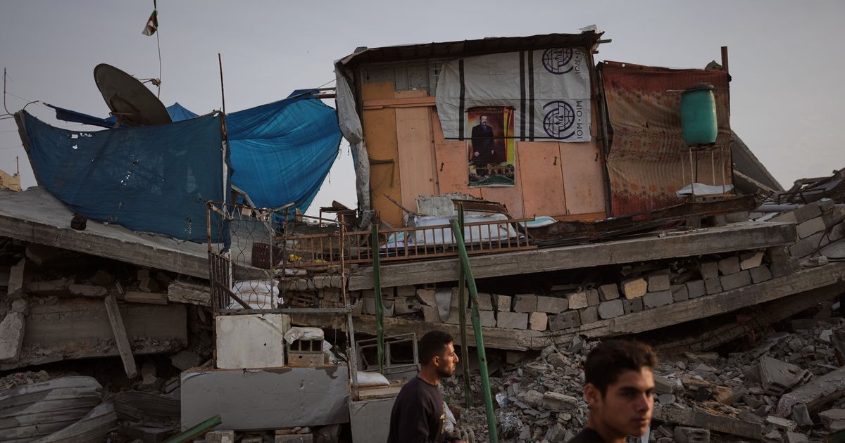 We're sorry. This image does not have any alternative text.