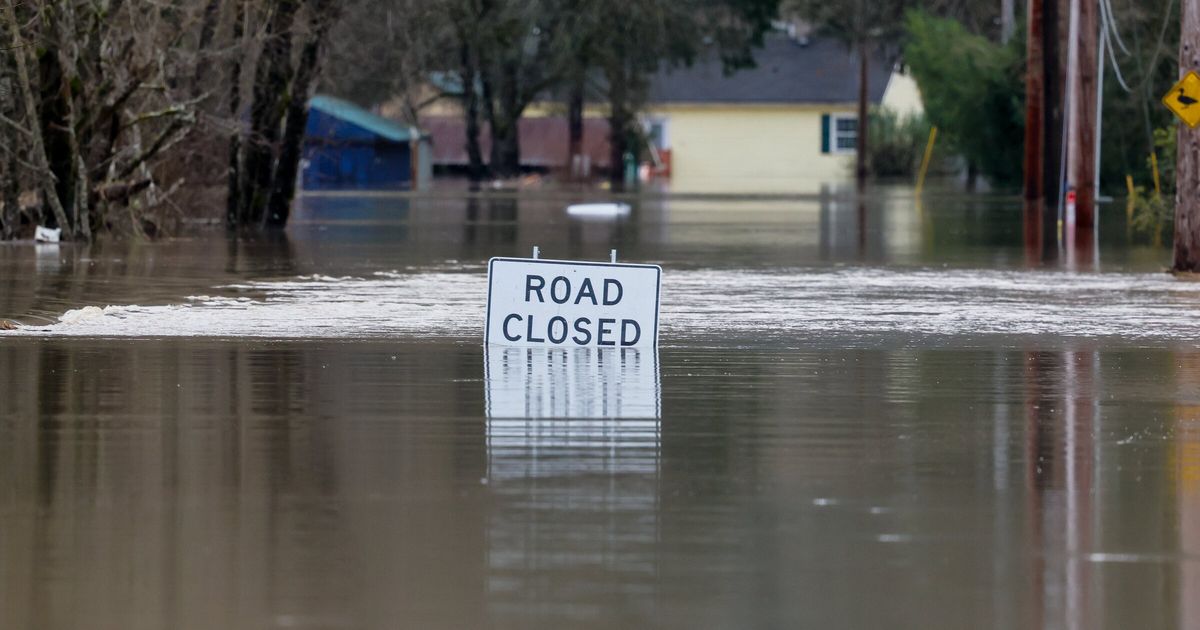 As storm recedes, roads remain closed and buses still run | The Seattle ...