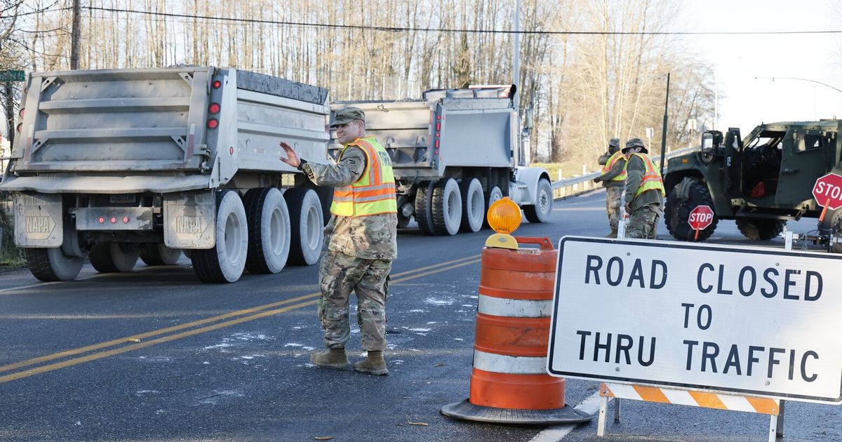 These WA roads and highways remain closed Saturday due to flooding ...