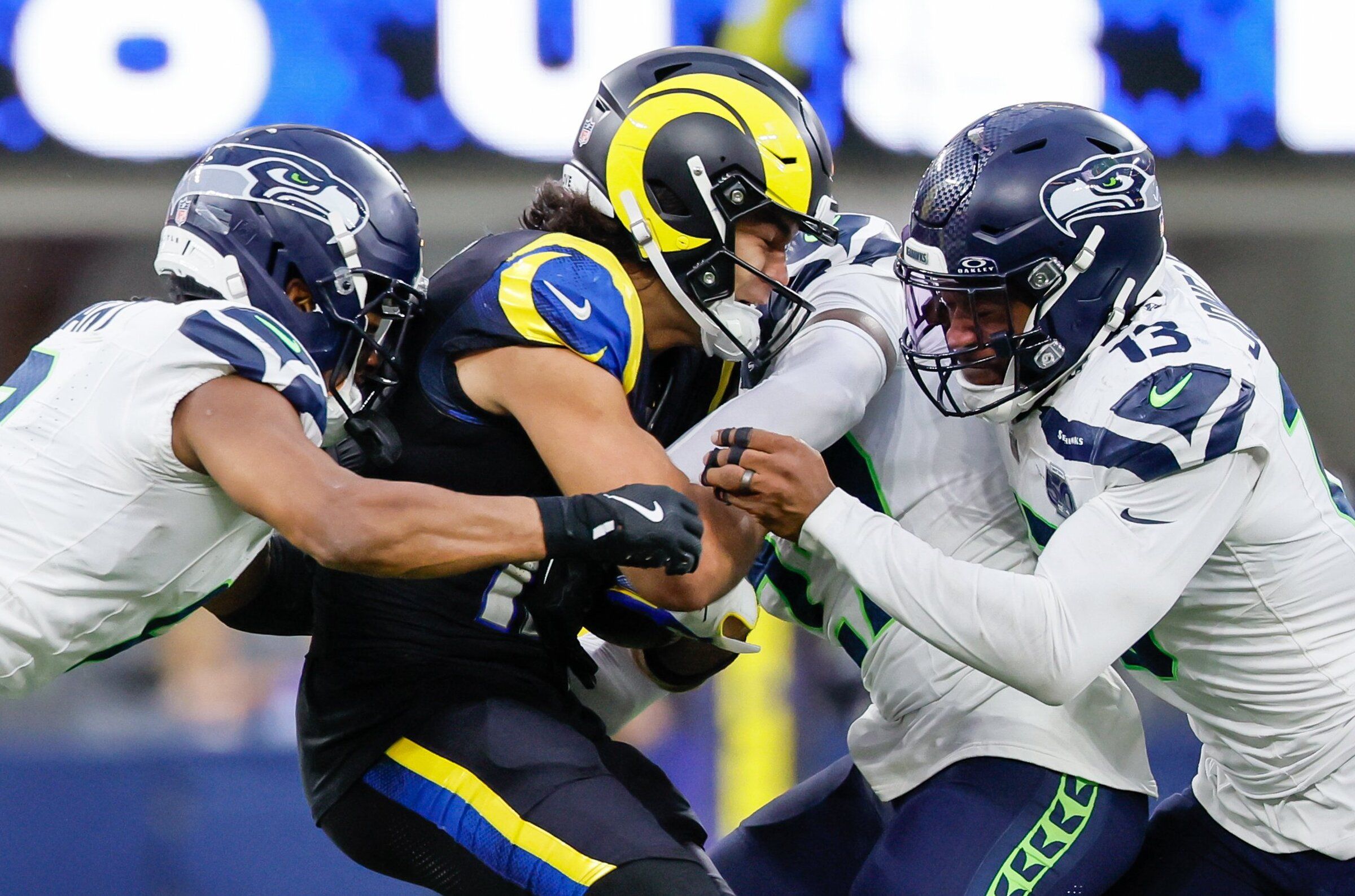 12182025_Seahawks-Rams_123506.