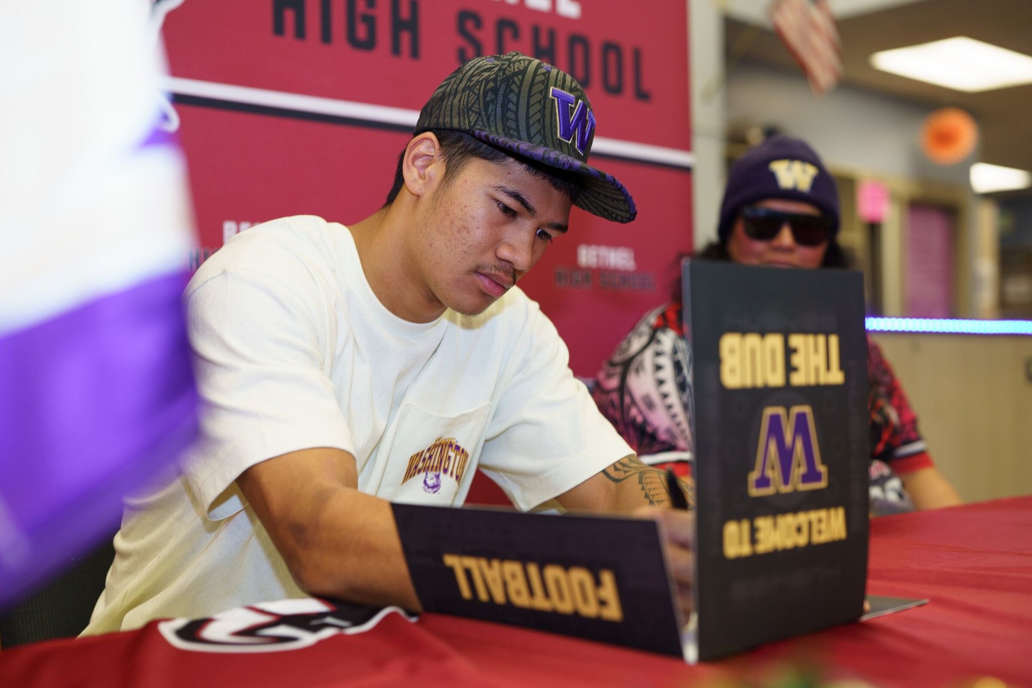 How the Washington Huskies signed WA standout Ramzak Fruean | The Seattle Times