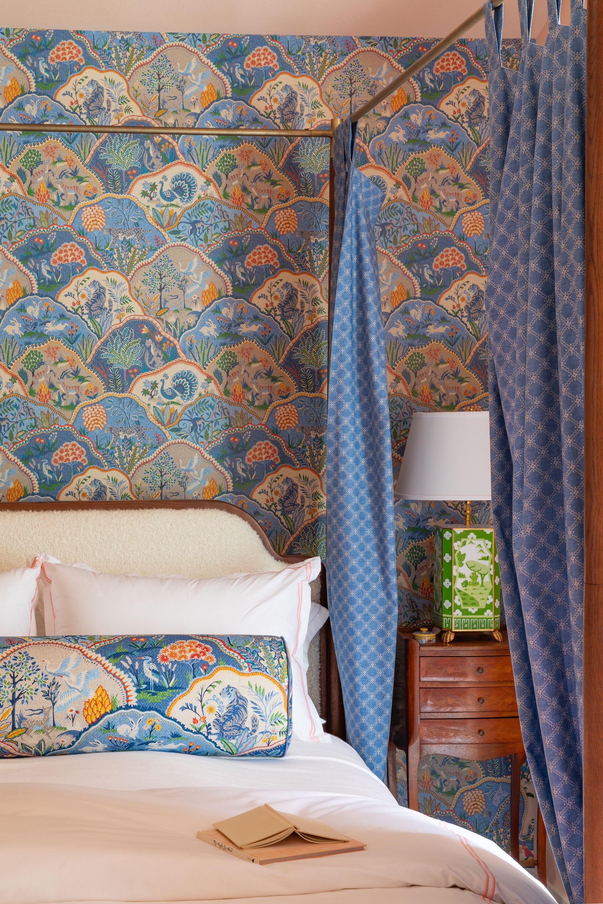 Fabric as architecture: An inside look at drapery | The Seattle Times, image size:2040x3060