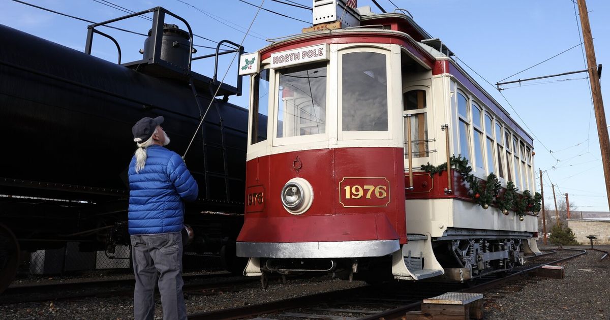 Historic WA trolley makes its final ride, for now 