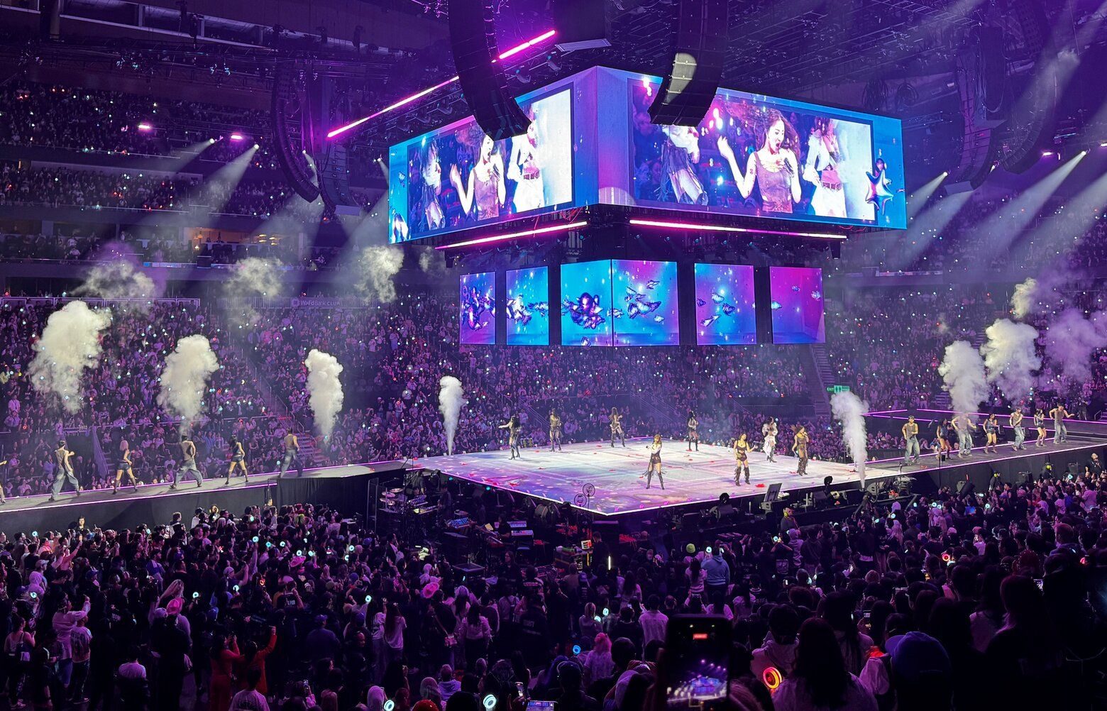 K-pop stars Twice deliver on spectacle, little else in Seattle