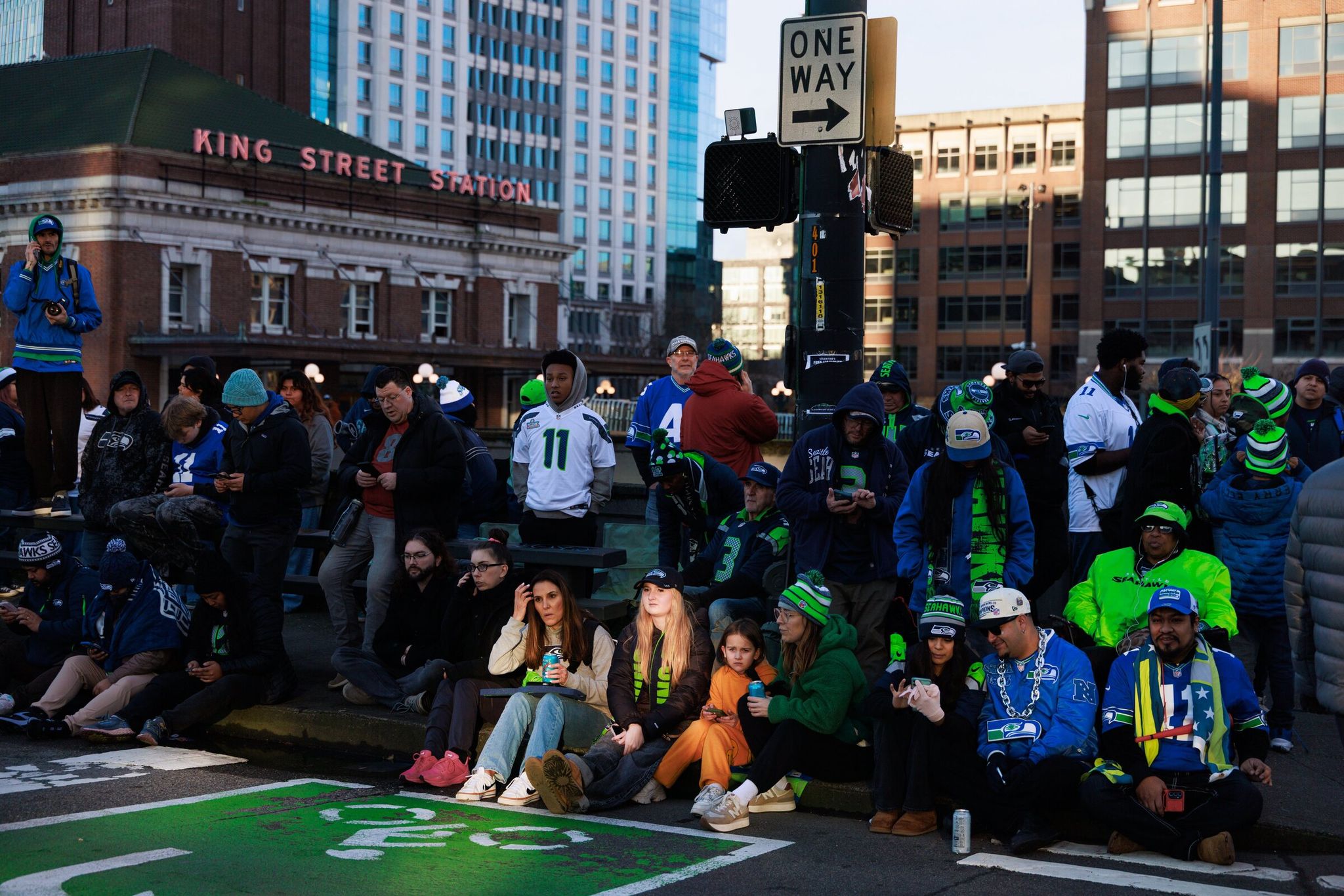 Crowds await the Seattle Seahawks parade on Wednesday. (Erika Schultz / The Seattle Times)