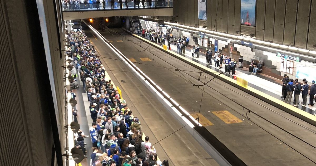 Light rail sees record ridership on Seahawks parade day - The Seattle Times