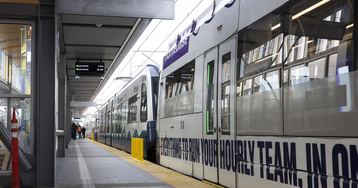 1 Line light rail restored in South King County; 2 Line still disrupted ...