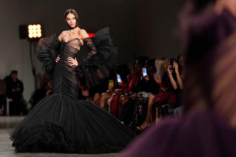 Photos highlight New York Fashion Week's Fall-Winter 2026 runway show | The  Seattle Times