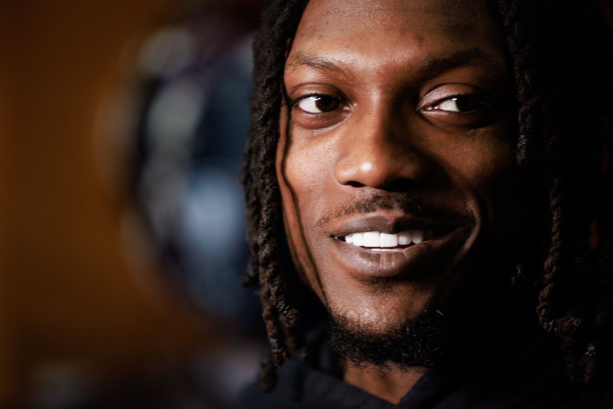 Бывший корнербек «Сиэтл Сихокс» Рик Вуллен рассказывает о предстоящем параде в честь победы в Супербоуле. (Erika Schultz / The Seattle Times)