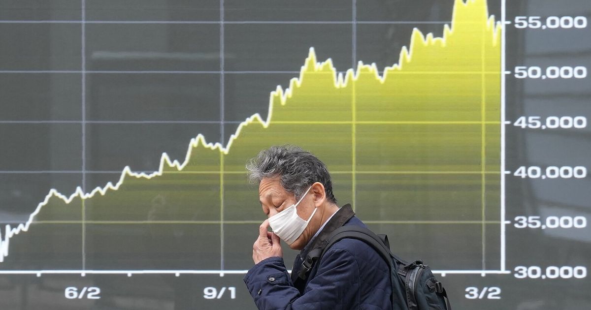 US stocks lose ground as war with Iran keeps pressure on oil prices ...
