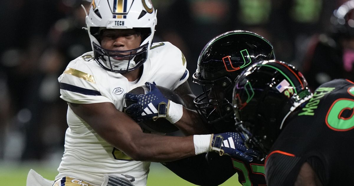 Washington Huskies add veteran running back Trey Cooley, report says