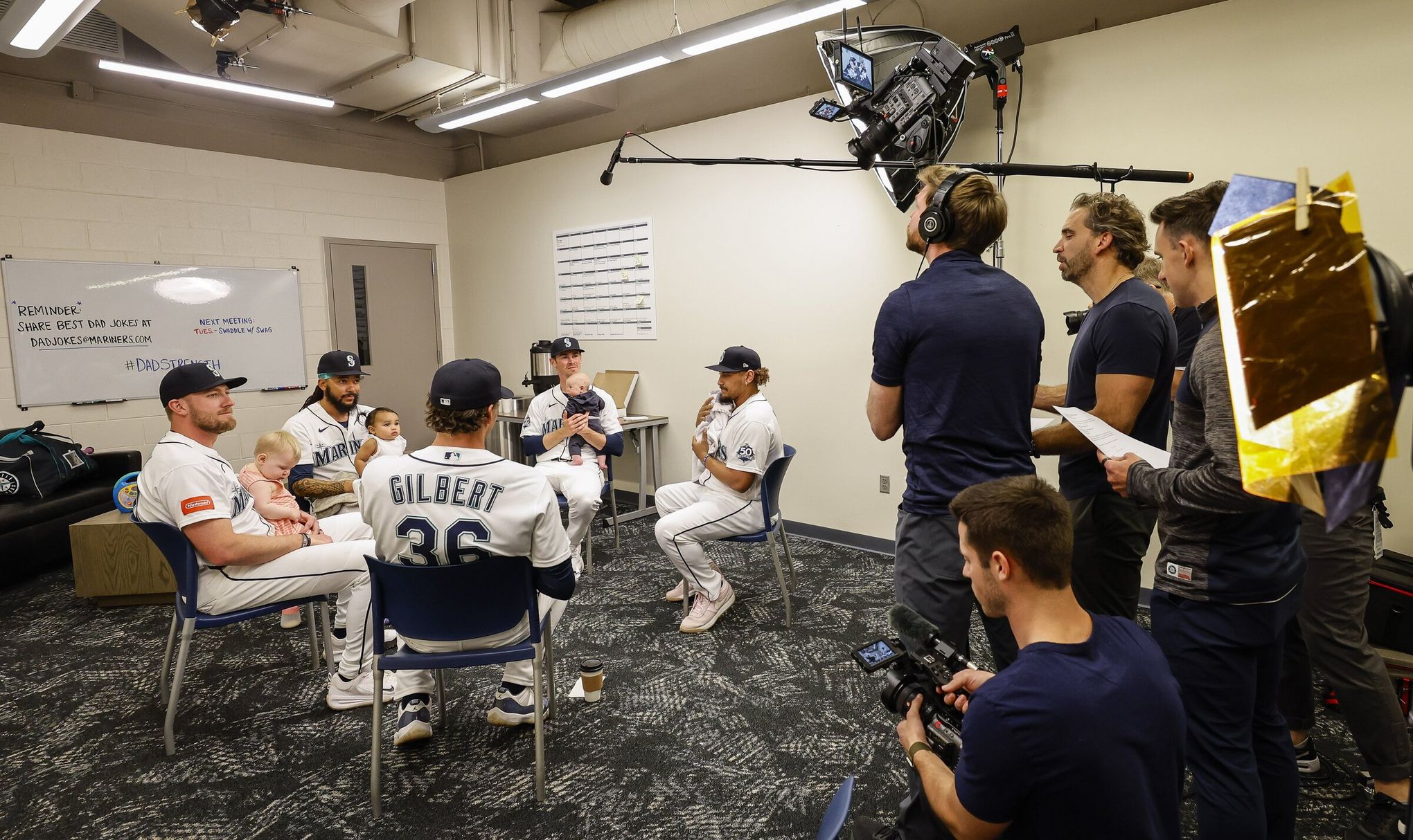 With help from ‘Larry Bernandez,’ Cal Raleigh homers again in new ...