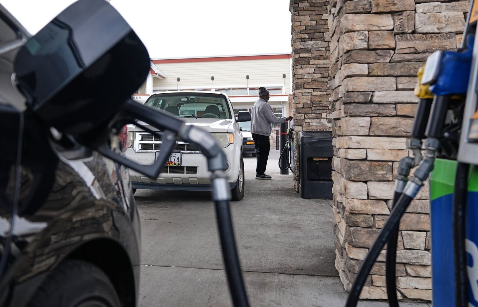 $8.71 a gallon? Welcome to LA’s most infamous gas station | The Seattle ...