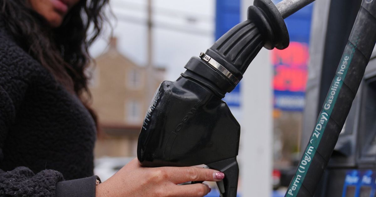 As fuel prices rise, lawmakers push to suspend federal gas tax | The ...