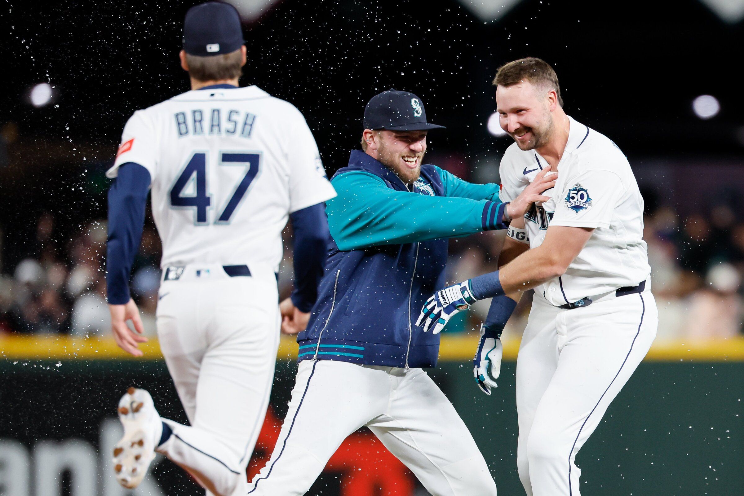 Photos: Seattle Mariners defeat New York Yankees, 2-1 | The