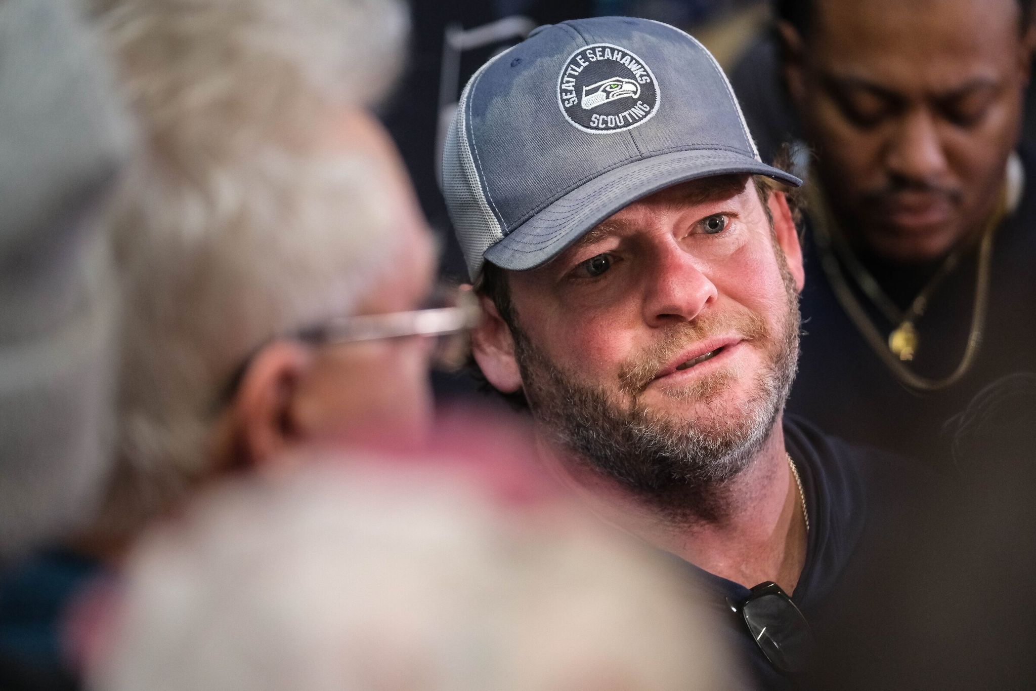 Генеральный менеджер «Сиэтл Сихокс» Джон Шнайдер разговаривал с репортёрами в прошлом месяце в Рентоне. (Dean Rutz / The Seattle Times)