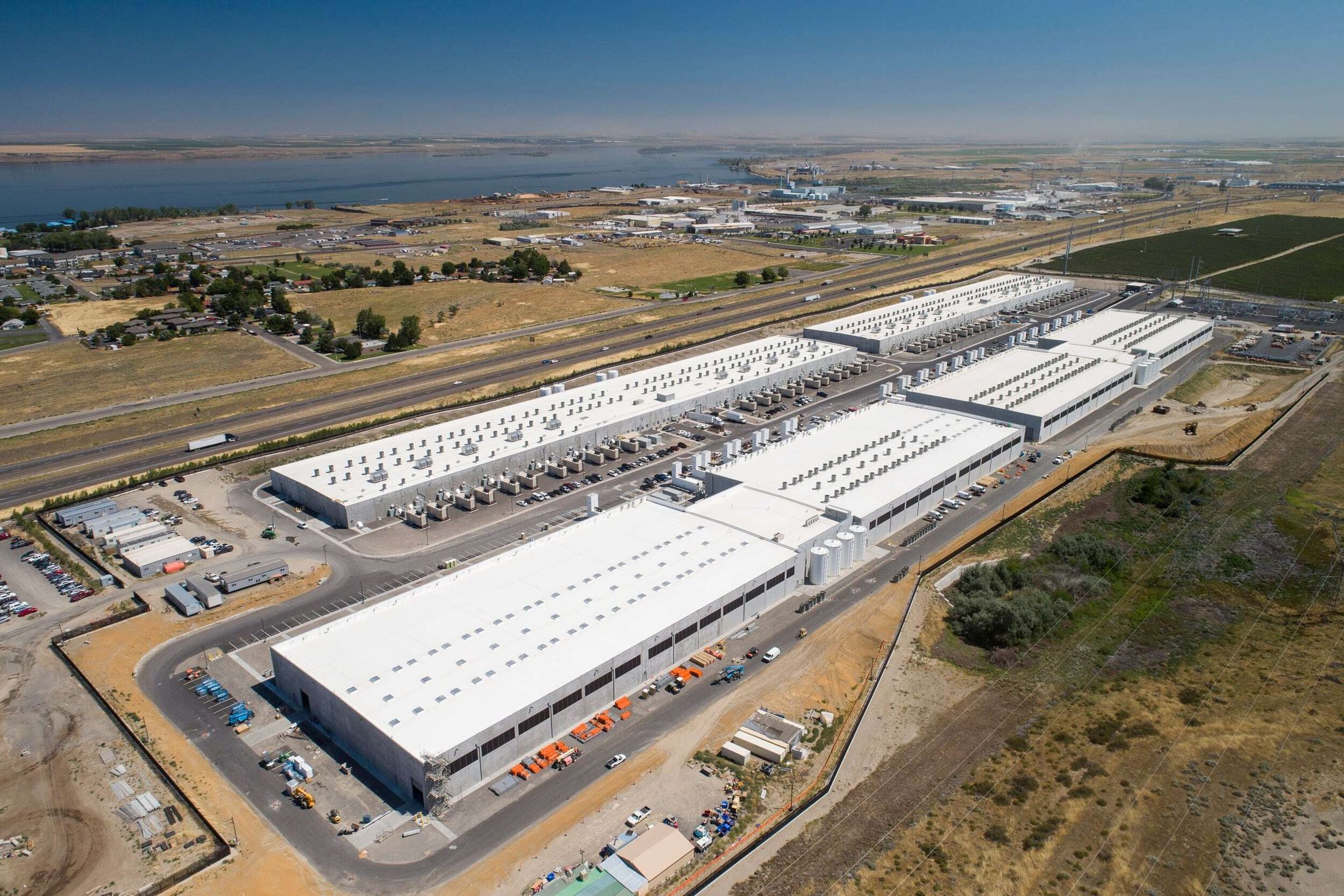 Amazon data centers are major consumers of water in Morrow County, a predominantly agricultural community about 160 miles upriver on the Columbia from Portland. (Dave Killen / oregonlive.com / TNS)