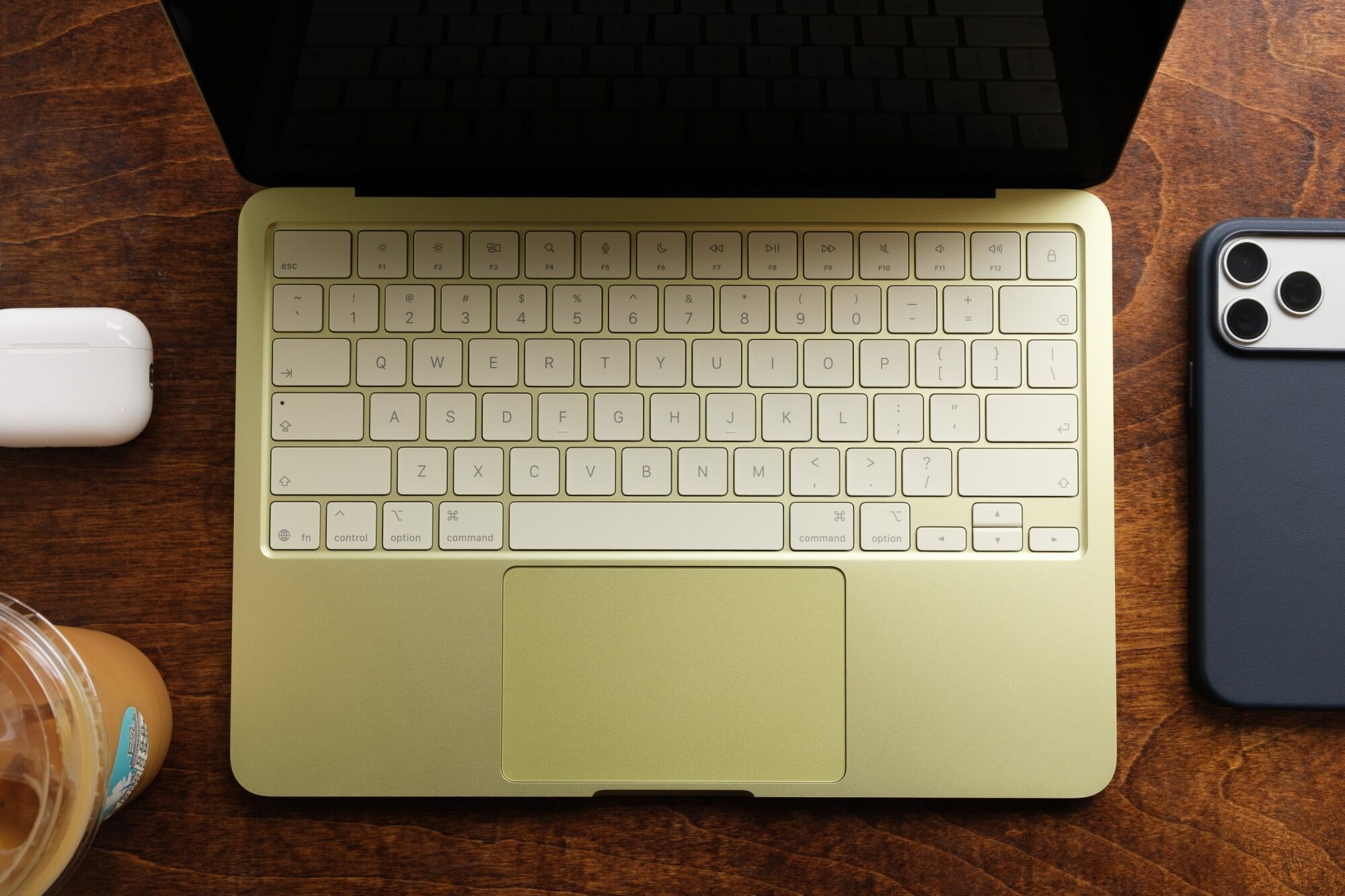 Apple MacBook ゴールド The Leronza New 24K Gold Apple MacBook Pro | Leronza