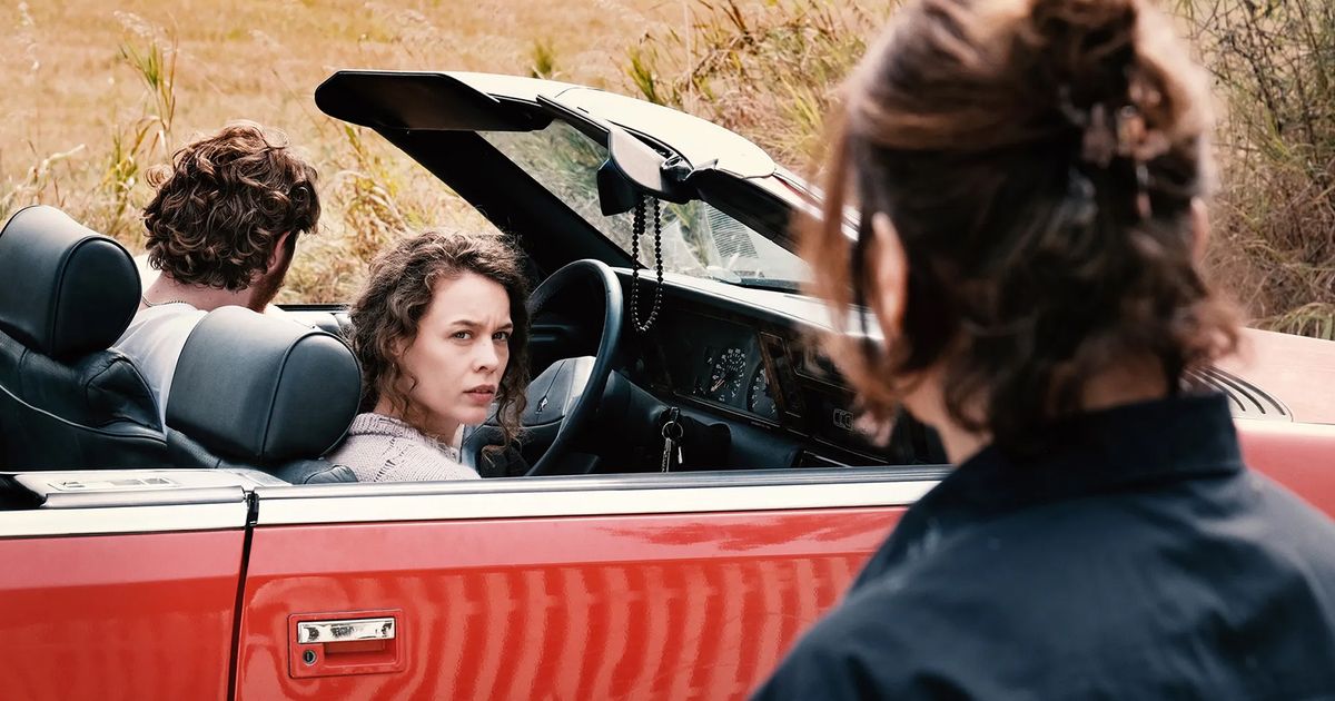 ‘Miroirs No. 3’ review: A slender and elegant tale of mutual rehabilitation