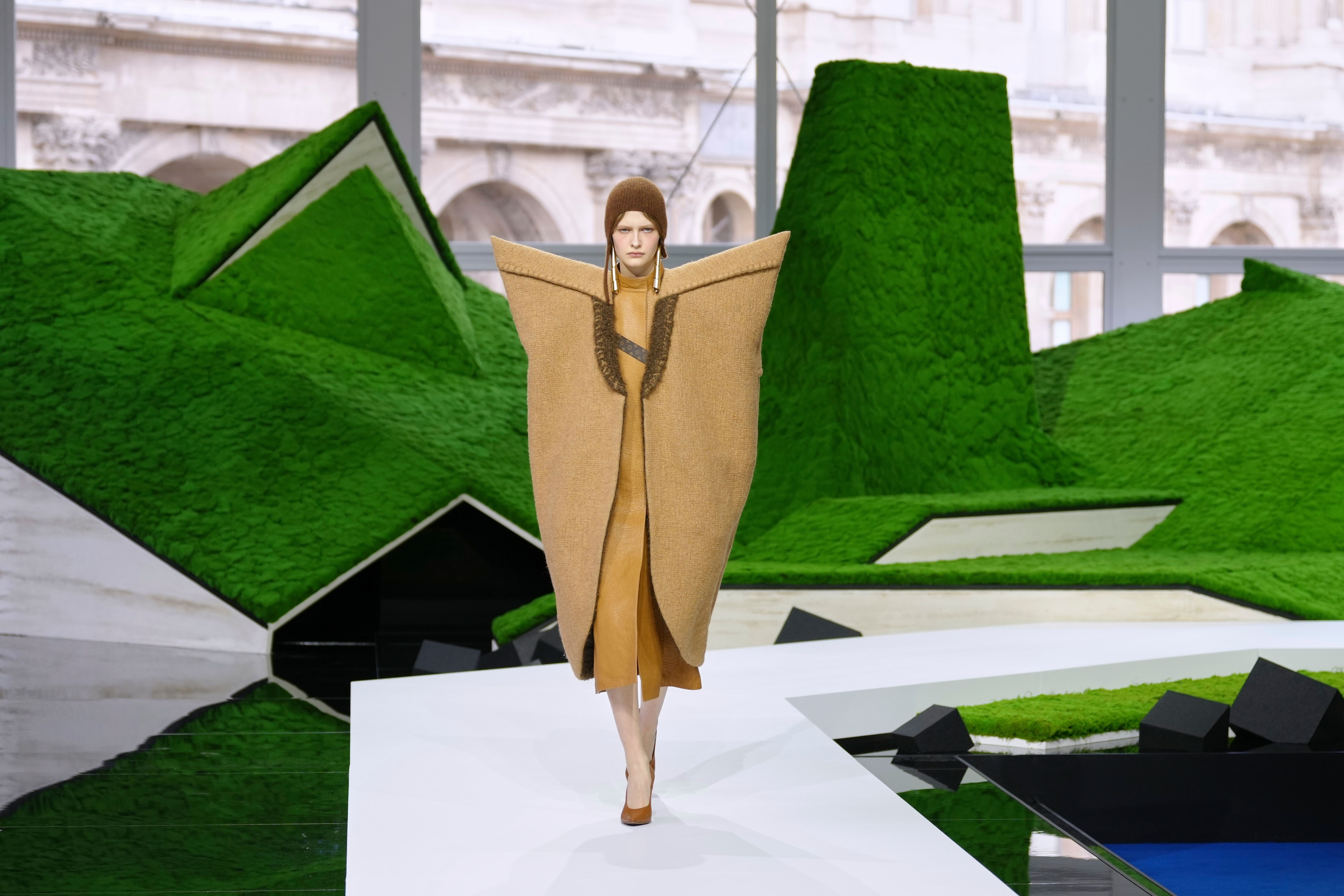 Photo highlights from Paris Fashion Week | The Seattle Times